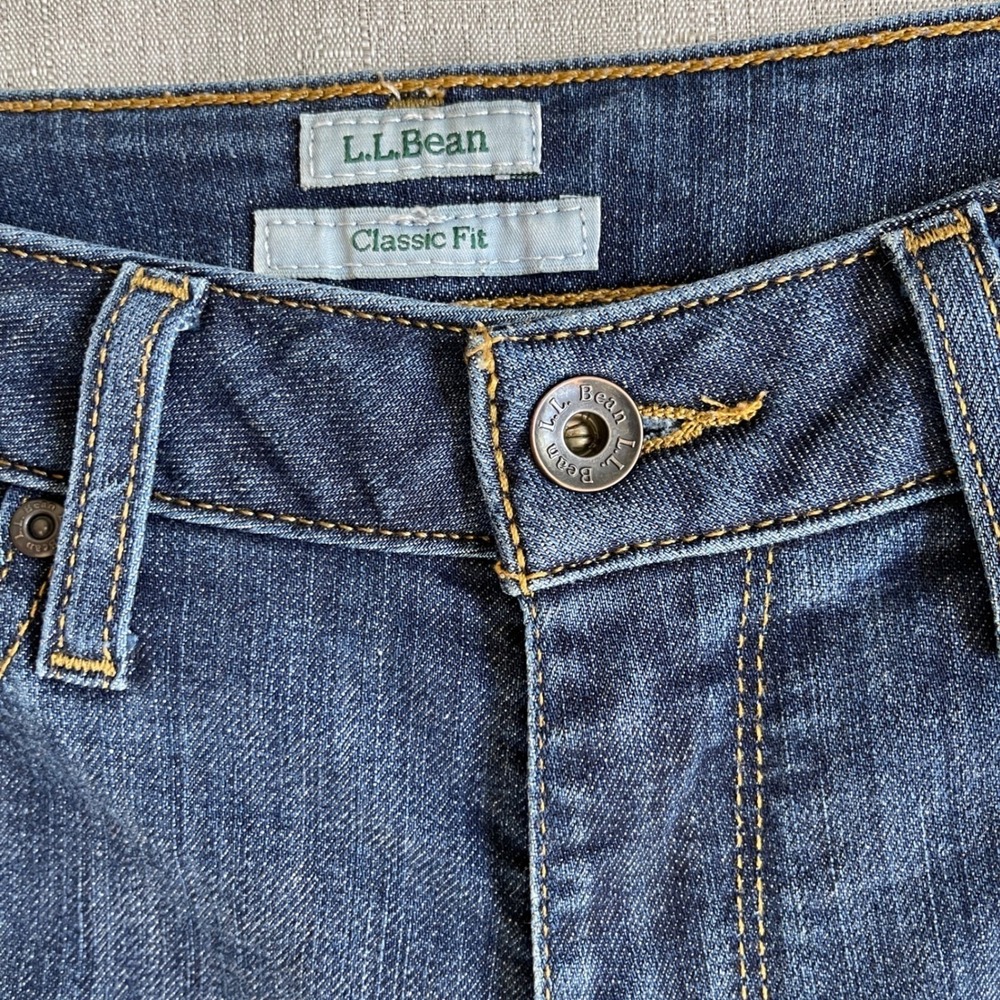 LL Bean True Shape‎ High Rise Bootcut Classic Fit Jeans Women Size 4 Stonewashed